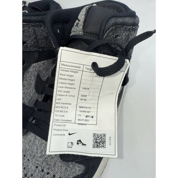 Athletic_Shoes